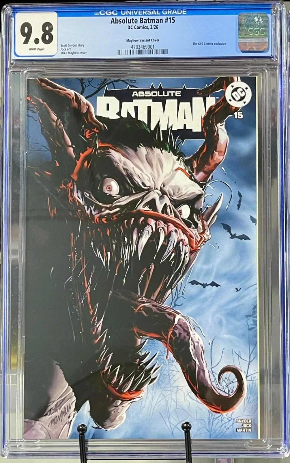CGC 9.8 Absolute Batman #15 Mike Mayhew Limited Edition Variant